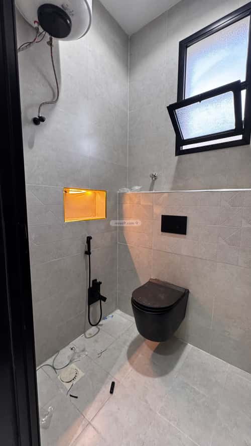 Floor 500 SQM with 3 Bedrooms As Safa, Eanizah