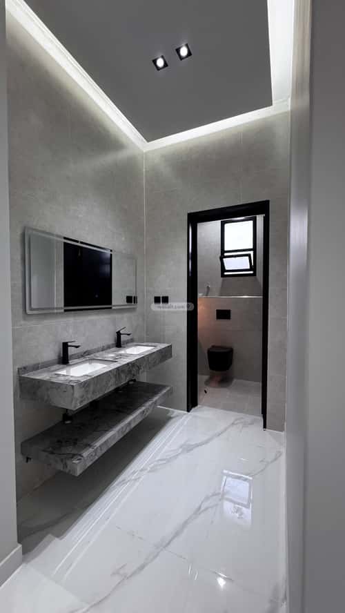 Floor 500 SQM with 3 Bedrooms As Safa, Eanizah