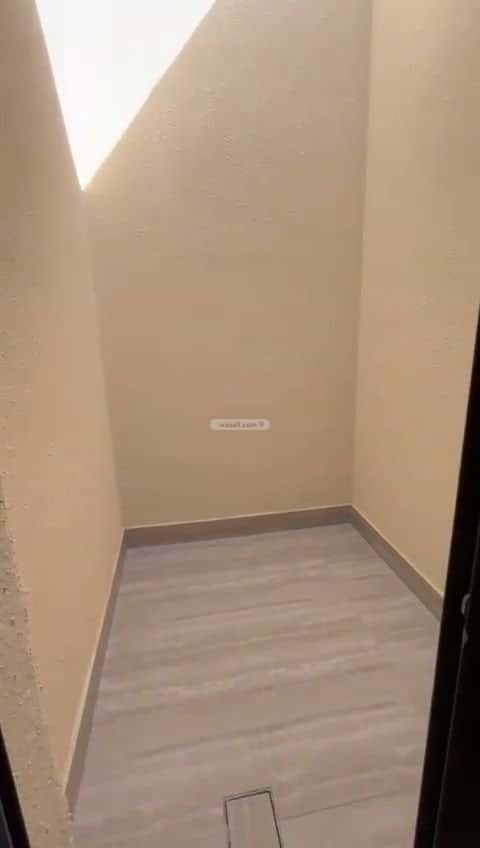 دور 390 متر مربع ب 4 غرف الصحافة، شمال الرياض، الرياض