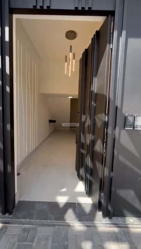 Floor 390 SQM with 4 Bedrooms As-Sahafa, North Riyadh, Riyadh