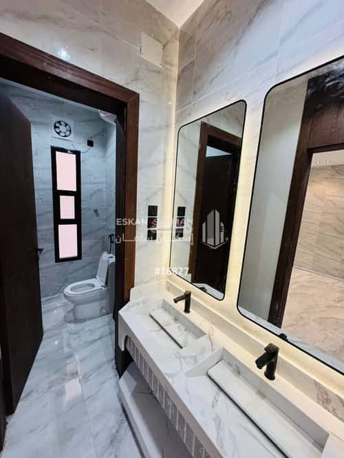 فيلا 305 متر مربع شرقية على شارع 15م الرحاب، الطائف