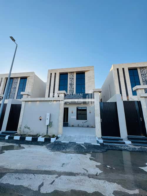 فيلا 343.19 متر مربع جنوبية على شارع 15م الرحاب، الطائف