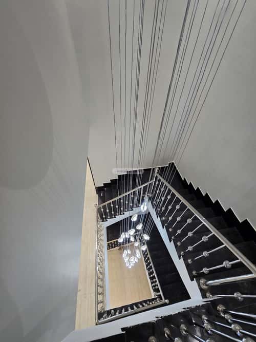 فيلا 380 متر مربع شرقية على شارع 20م الرحاب، الطائف