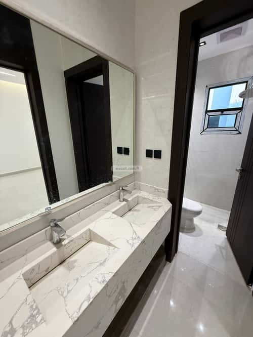 دور 211.88 متر مربع ب 5 غرف الجنادرية، شرق الرياض، الرياض