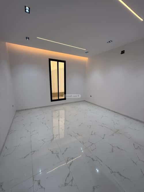 Floor with 5 Bedrooms Al-Janadriyah, East Riyadh, Riyadh