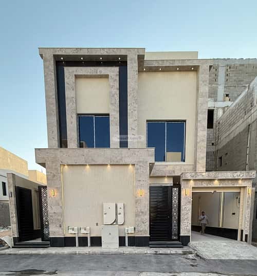 Floor with 6 Bedrooms Al-Janadriyah, East Riyadh, Riyadh