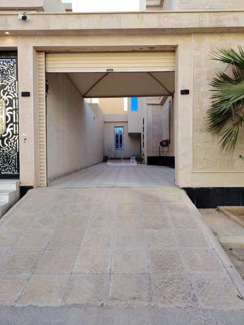 فيلا 315 متر مربع واجهة شمالية ب 6 غرف عكاظ، جنوب الرياض، الرياض