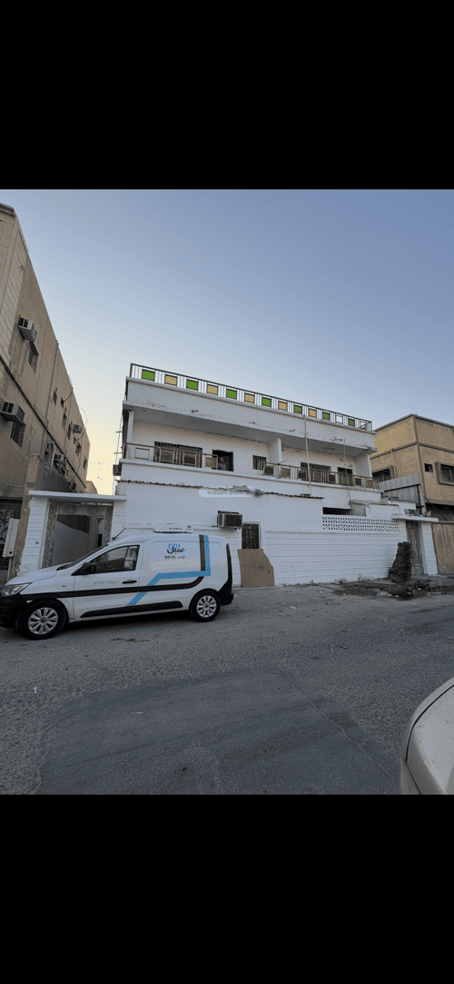 عمارة 400 متر مربع واجهة شرقية البادية، الدمام