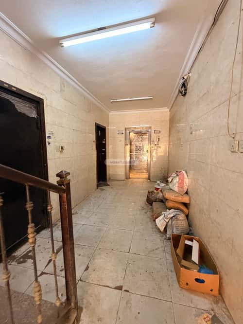 عمارة 325 متر مربع واجهة شمالية البادية، الدمام