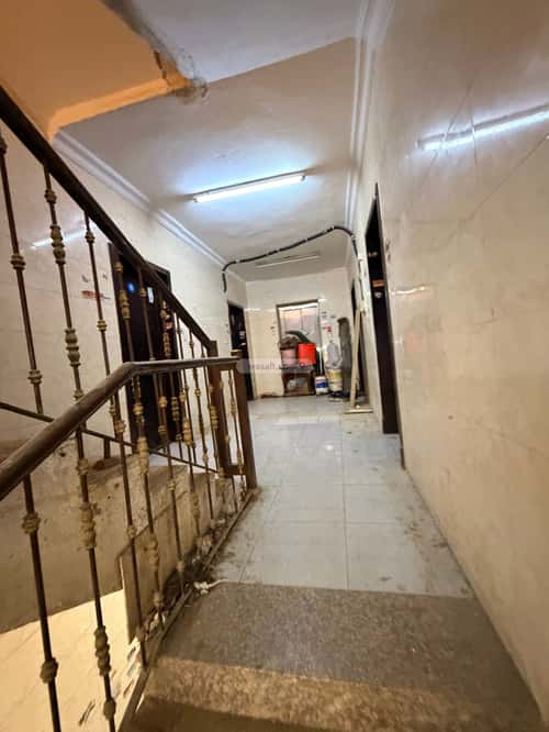 Building 325 SQM Facing North Al Badyah, Aldammam