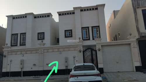 فيلا 250 متر مربع جنوبية على شارع 18م ضاحية الملك فهد، الدمام