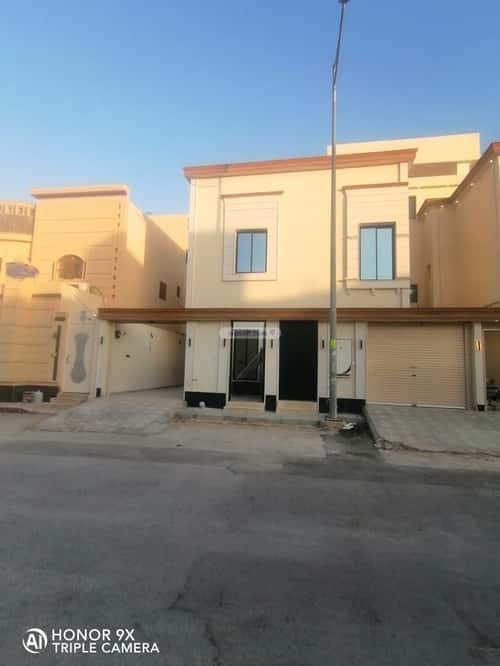 Floor 169 SQM with 4 bedrooms أحد، جنوب الرياض، الرياض