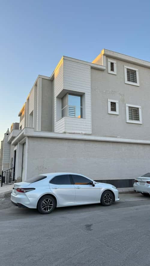 فيلا 338 متر مربع واجهة شرقية ب 14 غرف الرمال، شرق الرياض، الرياض