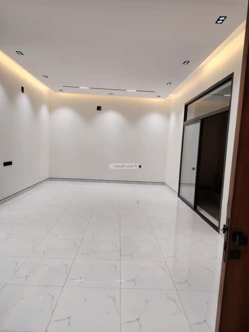 Villa 252 SQM Facing South on 20m Width Street Al-Khaleej, East Riyadh, Riyadh