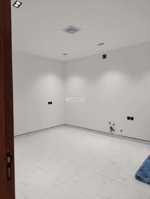 Villa 252 SQM Facing South on 20m Width Street Al-Khaleej, East Riyadh, Riyadh