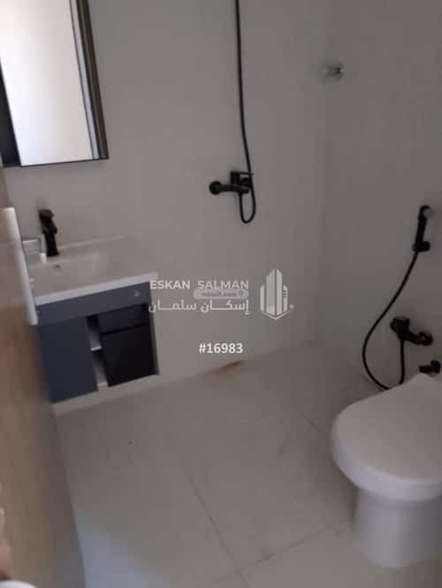 شقة ب 6 غرف سلطانة، أبها