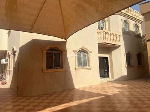 فيلا 600 متر مربع غربية على شارع 20م العاصمة، الدرعية