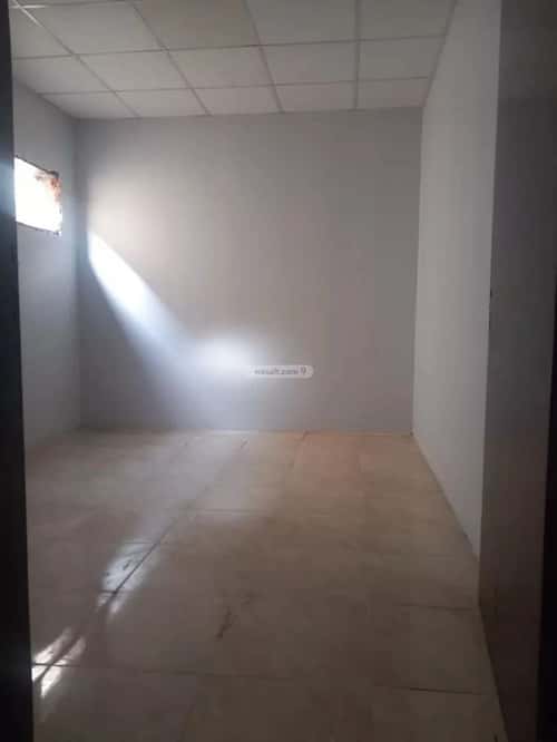 استراحة 854.92 متر مربع جنوبية على شارع 40م الوادي، حائل