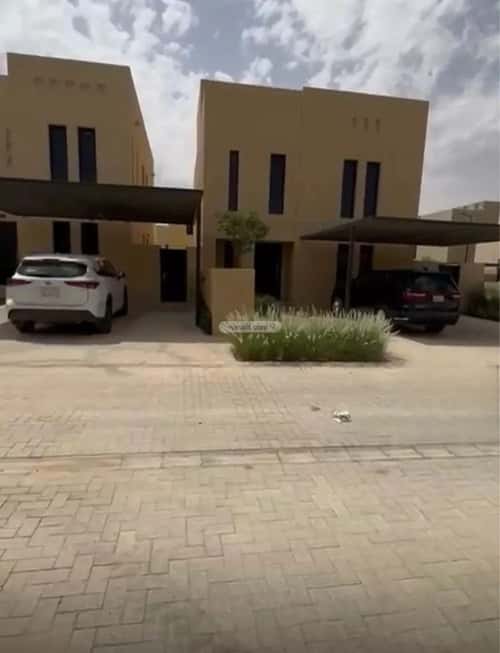 فيلا 400 متر مربع شمالية شرقية على شارع 12م سدرة، الرياض