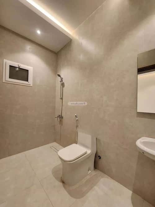 فيلا 300 متر مربع شمالية على شارع 16م الفنار، شمال جدة، جدة