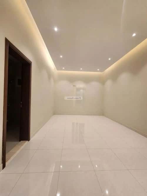 فيلا 300 متر مربع شمالية على شارع 16م الفنار، شمال جدة، جدة