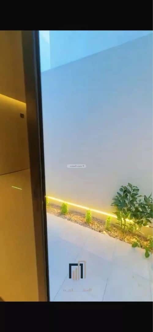 فيلا 312.5 متر مربع شرقية على شارع 15م الصواري، الخبر