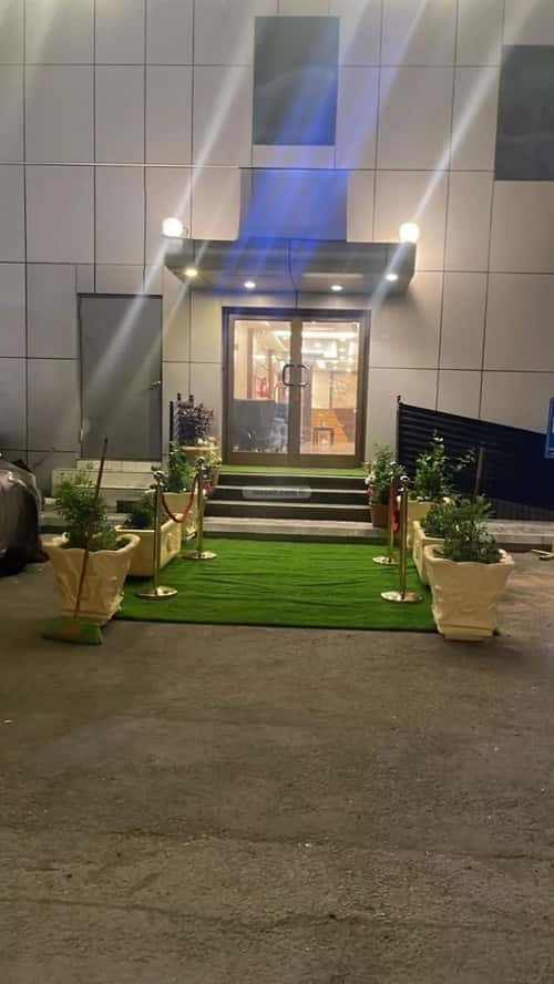 Apartment with 32 Bedrooms Al Fysalyah, Aldammam