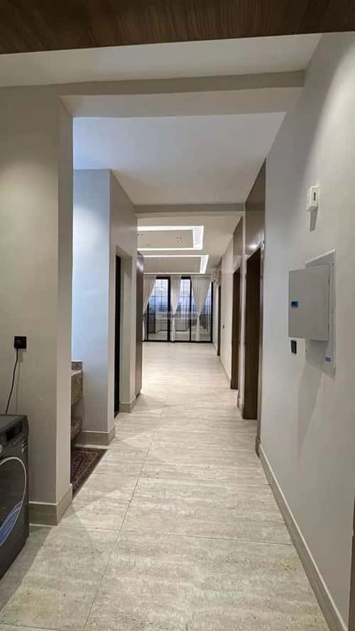 Apartment with 5 Bedrooms Al Shooalah, Aldammam