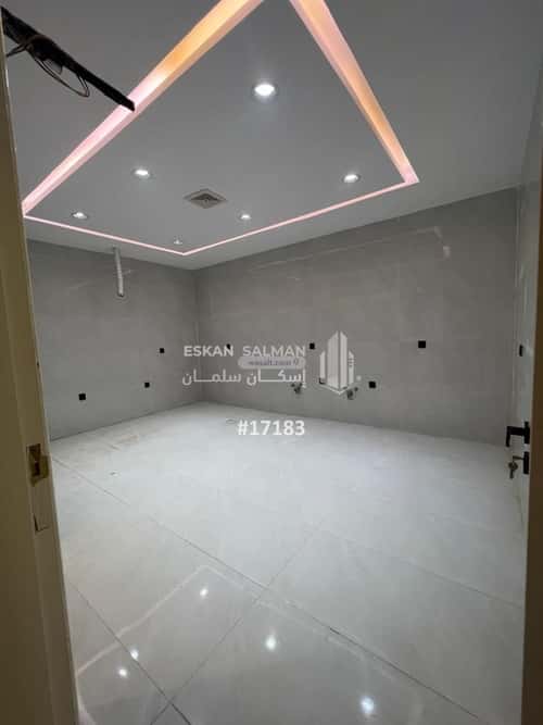 فيلا 200 متر مربع غربية على شارع 15م الصواري، الخبر