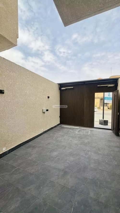 3 bedroom floor in Al Aridh