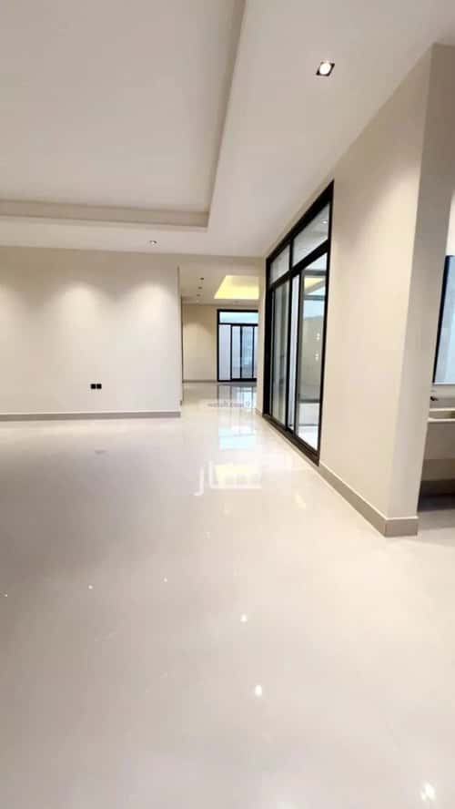 فيلا 258 متر مربع شمالية على شارع 18م النرجس، شمال الرياض، الرياض