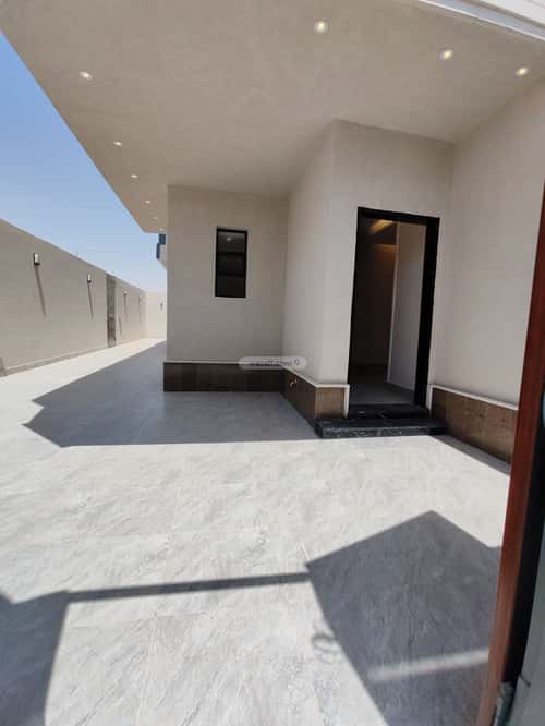 Villa 338 SQM Facing South West on 20m Width Street Ar-Rimal, East Riyadh, Riyadh