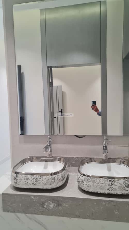 شقة 229 متر مربع ب 6 غرف المعارض، خميس مشيط