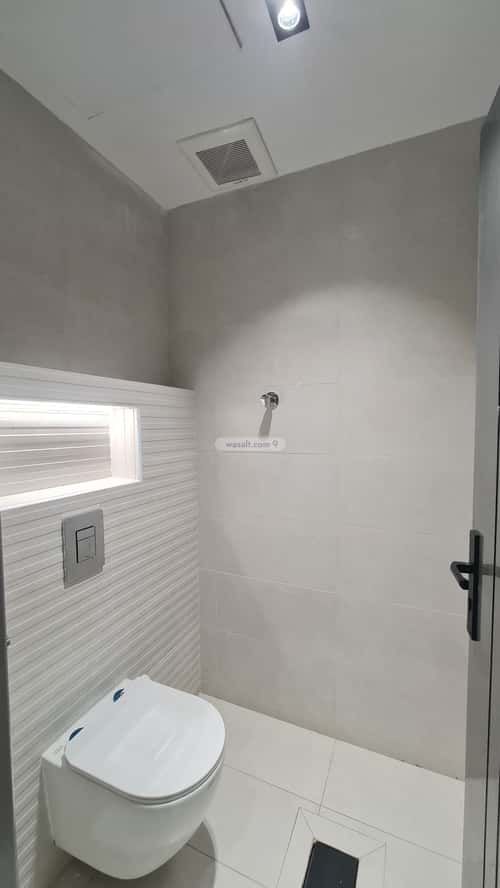 شقة 229 متر مربع ب 6 غرف المعارض، خميس مشيط