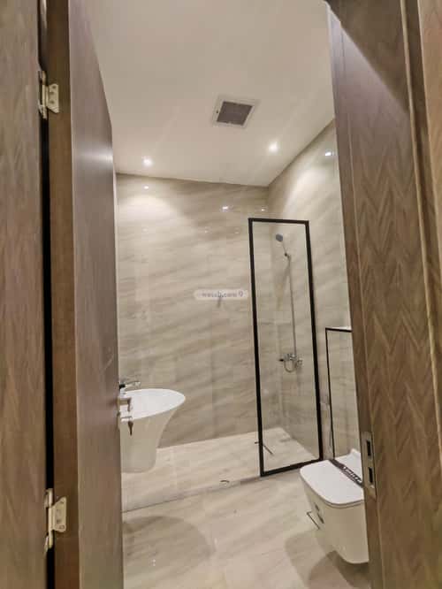 فيلا 400 متر مربع جنوبية غربية على شارع 15م الرمال، شرق الرياض، الرياض