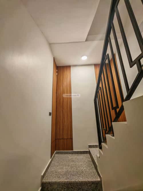 فيلا 400 متر مربع جنوبية غربية على شارع 15م الرمال، شرق الرياض، الرياض