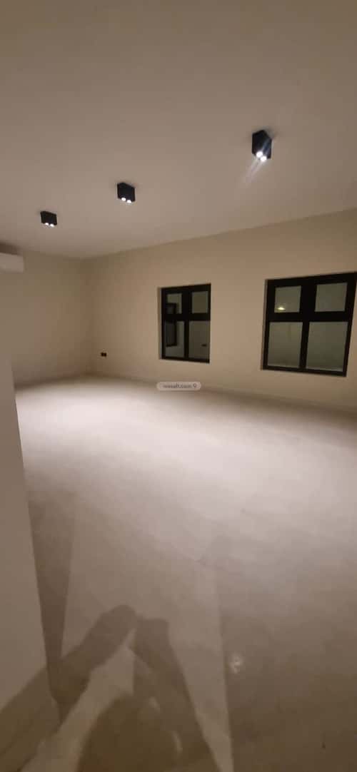 Apartment 700 SQM with 4 Bedrooms Al-Nuzha, North Riyadh, Riyadh