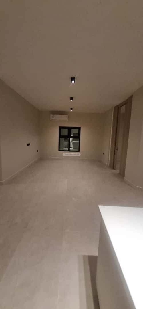 شقة 700 متر مربع ب 4 غرف النزهة، شمال الرياض، الرياض