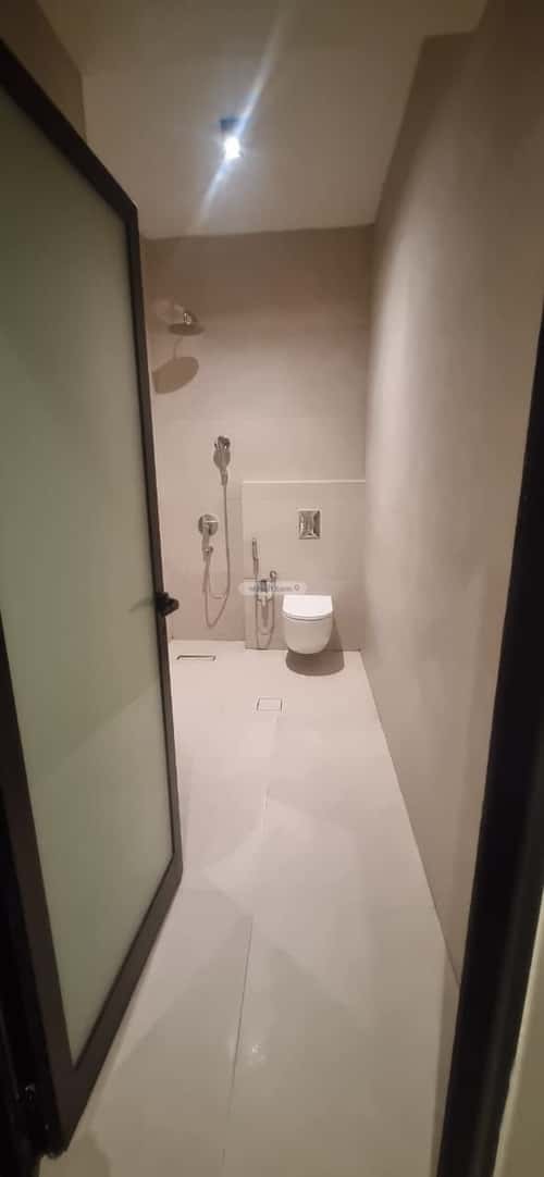 شقة 700 متر مربع ب 4 غرف النزهة، شمال الرياض، الرياض