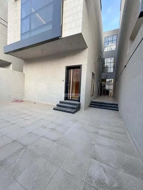 Villa 302 SQM Facing West on 18m Width Street Haya Al-Ranoona, Madinah