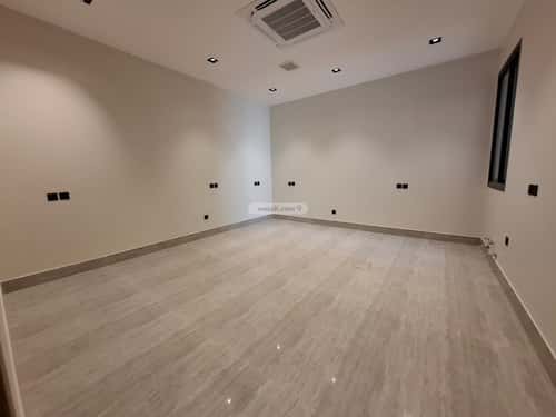 فيلا 210 متر مربع شرقية على شارع 20م العارض، شمال الرياض، الرياض