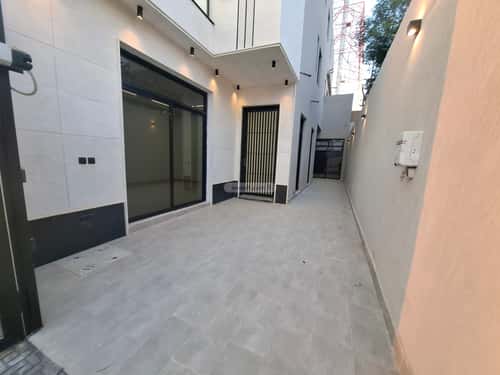 Floor 269 SQM with 5 Bedrooms Al Bayan, East Riyadh, Riyadh