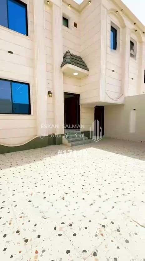 Apartment with 8 bedrooms الروضة، نجران