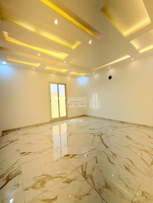 فيلا 418.08 متر مربع شرقية على شارع 30م العزيزية، الجبيل