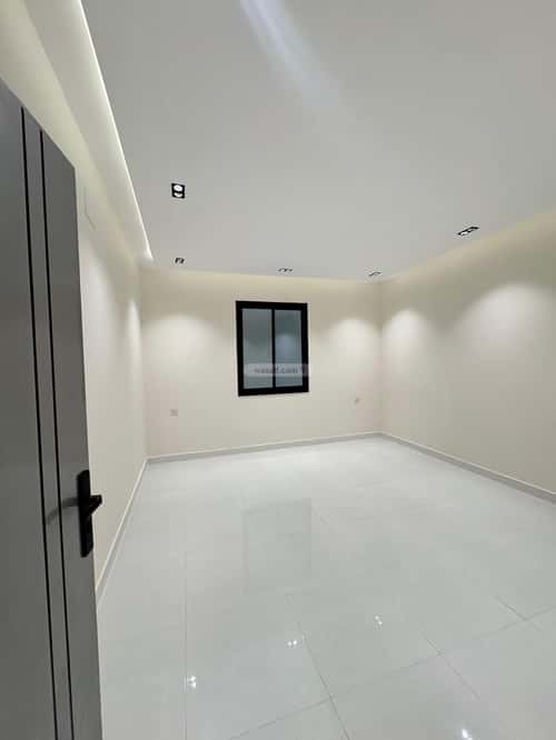 Floor 229 SQM with 5 Bedrooms Al Maaridh, Khamis Mushait