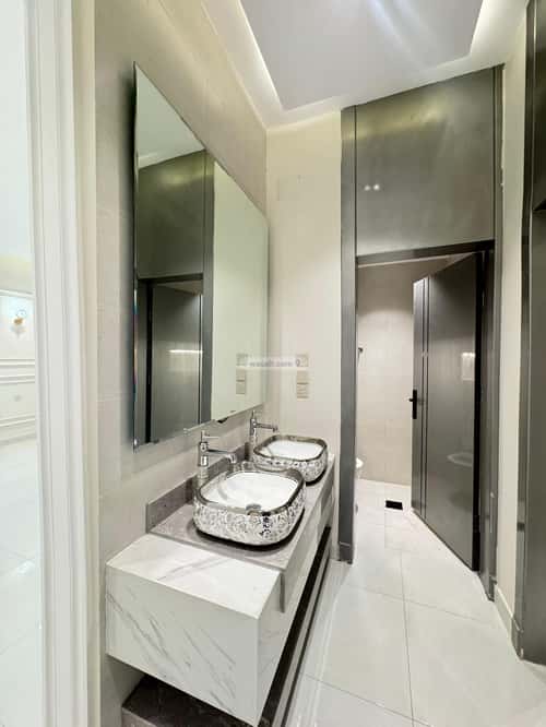 Floor 229.29 SQM with 5 Bedrooms Al Maaridh, Khamis Mushait