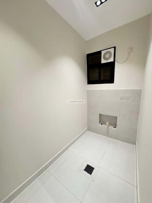 Floor 229.29 SQM with 5 Bedrooms Al Maaridh, Khamis Mushait