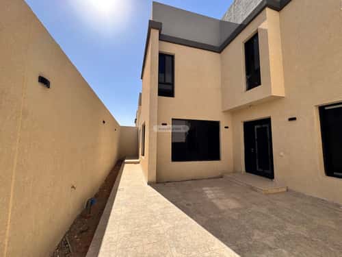 فيلا 350 متر مربع شرقية على شارع 20م الجنادرية، شرق الرياض، الرياض