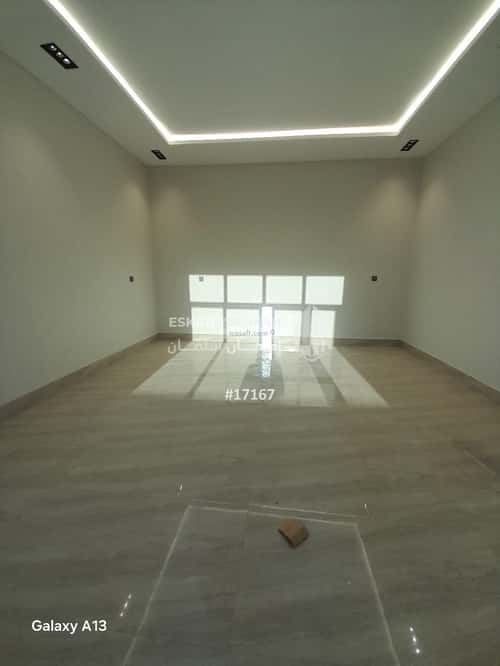 13 bedroom villa in Al Rimal