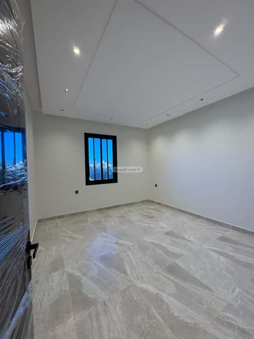 Floor 229 SQM with 8 Bedrooms Al Maaridh, Khamis Mushait